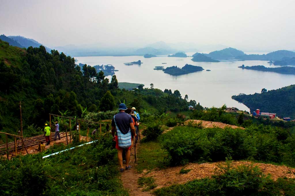 Guests on a coffee tour through Lake Mutanda with a walk to Nkuringo in Bwindi Impenetrable National Park